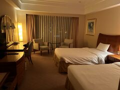 本日のお宿は小樽のベイエリア
「小樽グランドパーク」
ショッピングセンターやイオンなんかと一緒になってる大きなホテル
眺めも良くてリゾート感あり