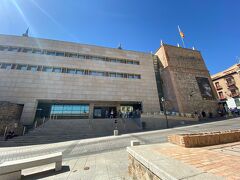 11:50 アルカサル

軍事博物館となっており、入口側の新館には鎧や武器の展示がありましたが…