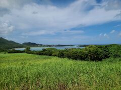 川平湾を望むパーキング