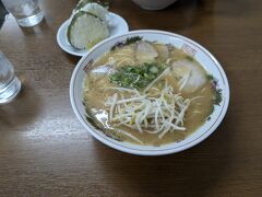 　10.23 Aachenから来た4人組のグループがラーメン屋を探していた。すぐ近くの一蘭（Ichiran）を紹介し、IndivisualseatでTaste Concentration styleであることを説明したら、They want to talking together with one Tableとのことで、Gute Reise！（Nice Trip）　Tschuess（仲のいい者同士で使う　チュース＝バイバイ　発音が可愛いでしょ）と言ってお別れした　ドイツ語話者とお別れする時の定番
 　　＊ssはβ（ベータ）に似た文字　エスツェット
　妻の仕事終わりを待って大手町陽気に行ってよく見たら先ほどのAachenからのドイツ人　正にDramatisches Wiedersehen（劇的再会）　ラーメン自体は正に昭和レトロ　替え玉、大盛、煮卵など後に一般的となるものとは無縁　メニューもOnly Ramen and Riceball
https://www.tripadvisor.jp/Restaurant_Review-g298561-d1701987-Reviews-Yoki-Hiroshima_Hiroshima_Prefecture_Chugoku.html