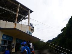 １０：４０
「鋸山ロープウェイ」山麓駅に到着。
目の前の駐車場は空いていなかったので、山の方の駐車場に案内されました。
