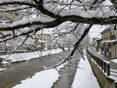 さすがに奥飛騨に比べると雪は少ないですが、しっかり積もっています。