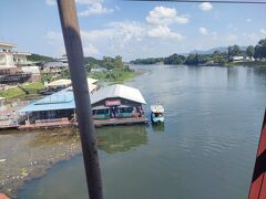 　遊覧船の船着き場もありました。