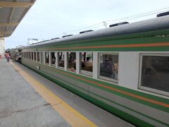 ナコンパトム駅