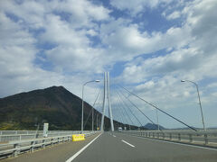 大三島から「多々羅大橋」を渡ると、そこが生口島です。多々羅大橋は、世界最長の斜張橋ということです。