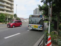 横須賀市中心部での渋滞で10分くらい遅れてやってきた内川橋ゆきの京急バス