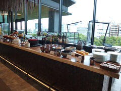 TIAD AUTOGRAPH COLLECTIONホテルでの朝食。