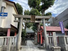 前回、跳ねたキツネの像をさらっとしか見ていなかったから
「安倍晴明神社」さんに立ち寄り

1925年施工

国登録有形文化財
