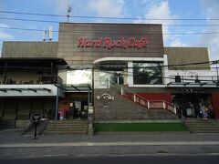 17:12、バリ島に来ることにした最大の目的地であるHard Rock Cafe到着。