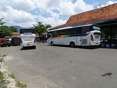 11:25ボロブドゥールのバスターミナルに到着。徒歩で20分強だったので、ホテルまで歩く。