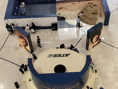 予約していたけどフリー入場でした。
1時間くらい見て22時閉店なので撤退。
