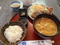 千種駅(チクサ)から歩いて少しありました　ここに来たのは前に買った　なごやめしの食事券が3枚あったのでそれを使いました　美味しいけど味が濃すぎるねぇ　体に悪そう　ごめんなさい　せめてコロッケにソースはいらない