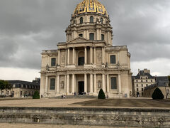 そこからアンバリッドへ行こうと思っていたけれど朝から行動して、もうへとへとで今日はナポレオン１世に敬意を示すためお墓だけ行こうと。

これもミュージアムパスがなかったらやめていたかも。