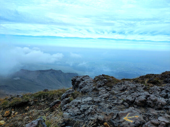 雲が出ていて見晴らしは良くないですが、外輪山を見下ろして全方位撮影。