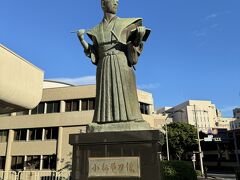 小松帯刀像