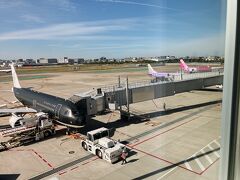 福岡空港到着。