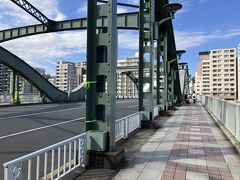 厩橋を渡って左岸から右岸へ