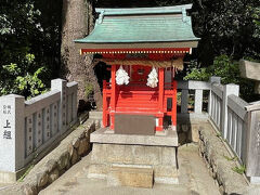 摂社「戸隠神社」です。長野の戸隠神社が神戸にあります？