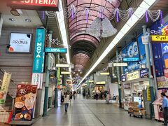 銀天街
平日とはいえお昼時
ちょっと人通りが少ないような．．．