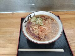 列車は12:57に到着し、そろそろお昼を食べますかね～
駅前の直江津庵で名物のひとつ「和風中華（330円、安い）」を！