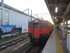 列車の時間になったようなので、
軽井沢はこれで〆とするヨ。

１６時３９分発、
しなの鉄道線(長野行)で小諸駅へ。