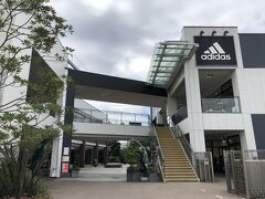 続いて三井アウトレットパーク仙台港へ。

まあ買い物するわけでも無し滞在時間は１０：５５～１１：０３迄。