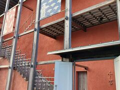 レストランなのかな？と思ったらオフィスらしい

https://www.fukutomi.co.jp/shop/