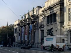 王立美術館に到着。