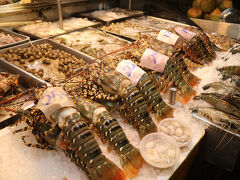 燕の巣のほか、海鮮では、フカヒレ、蝦や蟹などを扱うお店が多い。