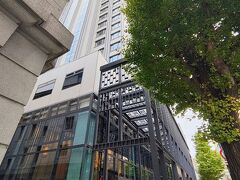 チェックインちょうど、15時に到着～
初日は日曜ですのでーのんびり集合でよいかな。本当はぎりぎり12歳の娘ちゃんも宿泊予定にしておいて、泊まらないけどティータイムだけお邪魔させていただく、、という企てをしていたのですが、、翌日から学校の試験期間でして。塾の定期テスト対策もあるので。しっかり大人だけで楽しませていただくことにしました！