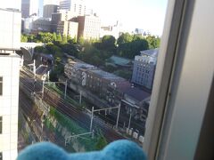 電車ビューを満喫したホテル（御茶ノ水ホテルジュラク）をチェックアウト

中央線で2駅、あっという間に東京駅
