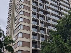 今回の宿はオークウッドレジデンス。ハロン湾近くの同じくオークウッドも考えたんだけど、泳ぐような海でもないとのことや、ハロン湾までの移動も少し難しいかなとも思ったので、今回もハノイに。