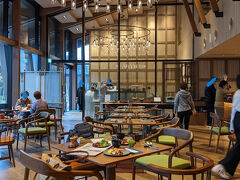 朝食会場はKAGARIBI
