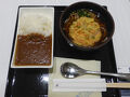 こちらは、やはりANAラウンジで”カレーライス”と”かき揚げそば”です。