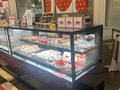 いちご専門のお店があってカフェなど色々ありました！