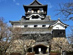 天守は国宝、現存する天守の中でもっとも古い建造だそうです