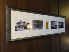 お部屋で少し温まります（笑）。

お部屋に飾ってあった写真。
昔の琵琶湖ホテルなのですねー。
歴史のあるホテルだなぁ～。
クラシカルな建物だったのですね♪。