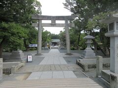 神湊港からバスで宗像大社辺津宮。宗像大社の本宮のようなものだろうか。
バスの時刻の関係で滞在できるのは1時間弱しかない。ただ、辺津宮は2度目の参拝なので拝殿での参拝のあとは宝物館の訪問はやめて、許された時間の多くをお気に入りの高宮で過ごしました。