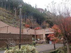 少し戻って、12：39、檜原温泉　数馬の湯にやって来ました。