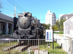 神戸駅前の蒸気機関車
