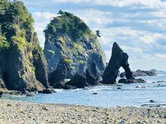 700mほど歩いて　逢ヶ浜に到着
ハイヒールみたいな岩を確認しました
