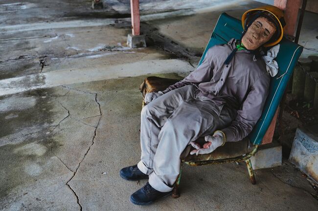 いやなんか思ってたんと違う ──Σ(ﾟДﾟ；──ｯｯ!!!<br />私がイメージする炭鉱マンは、パズーの親方みたいな屈強な漢たちで、<br />こんな燃え尽きちまった後のあしたのジョーではない…。<br />