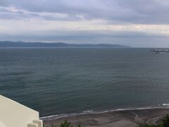 指宿ロイヤルホテル
和室タイプだと、高層階ではないようですが
ホテル自体が高台に位置するので、見晴らしは良かったです