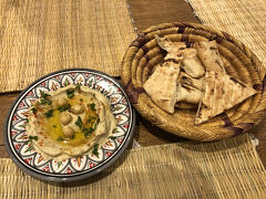 【モロッコ】
中津のルマラケシュさん。
まずはフムスから。
