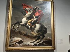 サンベルナール峠のナポレオン
このナポレオンの絵は全部で5枚描かれたそうで、その一つがここにあるのだとか。