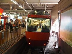 小田急ロマンスカー「はこね７４号」新宿ゆき
後ろの展望席に乗るよ♪