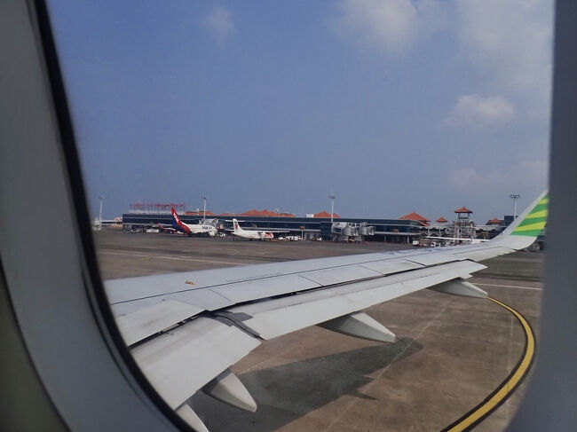 9:00<br />飛行機が動き出して、