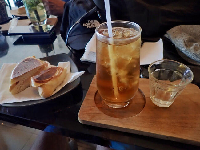 ハムとチーズのサンドイッチが$3.75ドル。(キャッシュ585円)