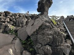 "桜島" に上陸、"有村溶岩展望所" で溶岩と桜島を見学