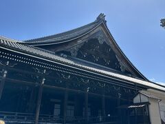 次に西本願寺へ。
ここは無料の駐車場があり、入場料もとられません。